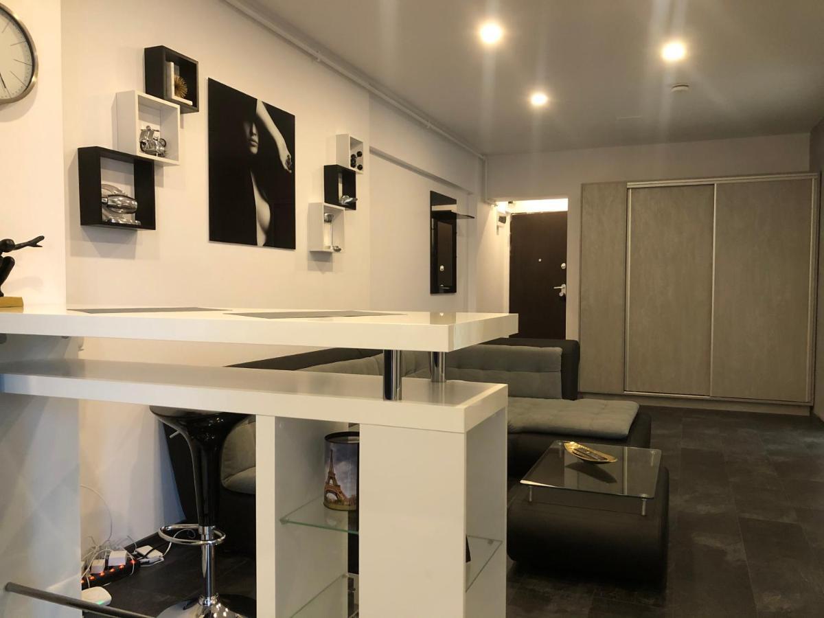 Stylish Westpark 2 Residence Lake View W8 بوخارست المظهر الخارجي الصورة
