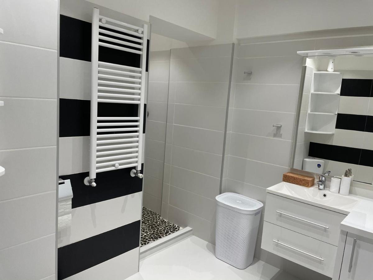 Stylish Westpark 2 Residence Lake View W8 بوخارست المظهر الخارجي الصورة