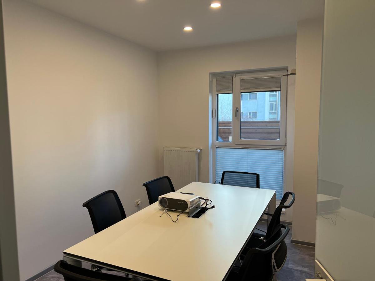 Stylish Westpark 2 Residence Lake View W8 بوخارست المظهر الخارجي الصورة